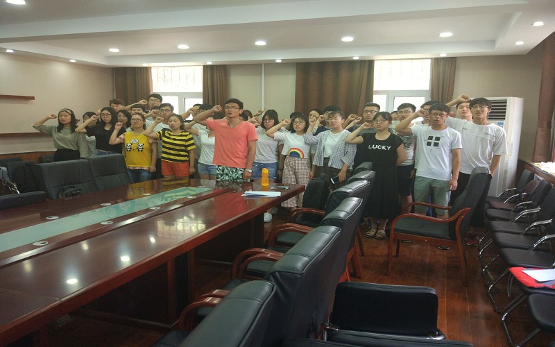 1043266g.jpg 1043266g.jpg